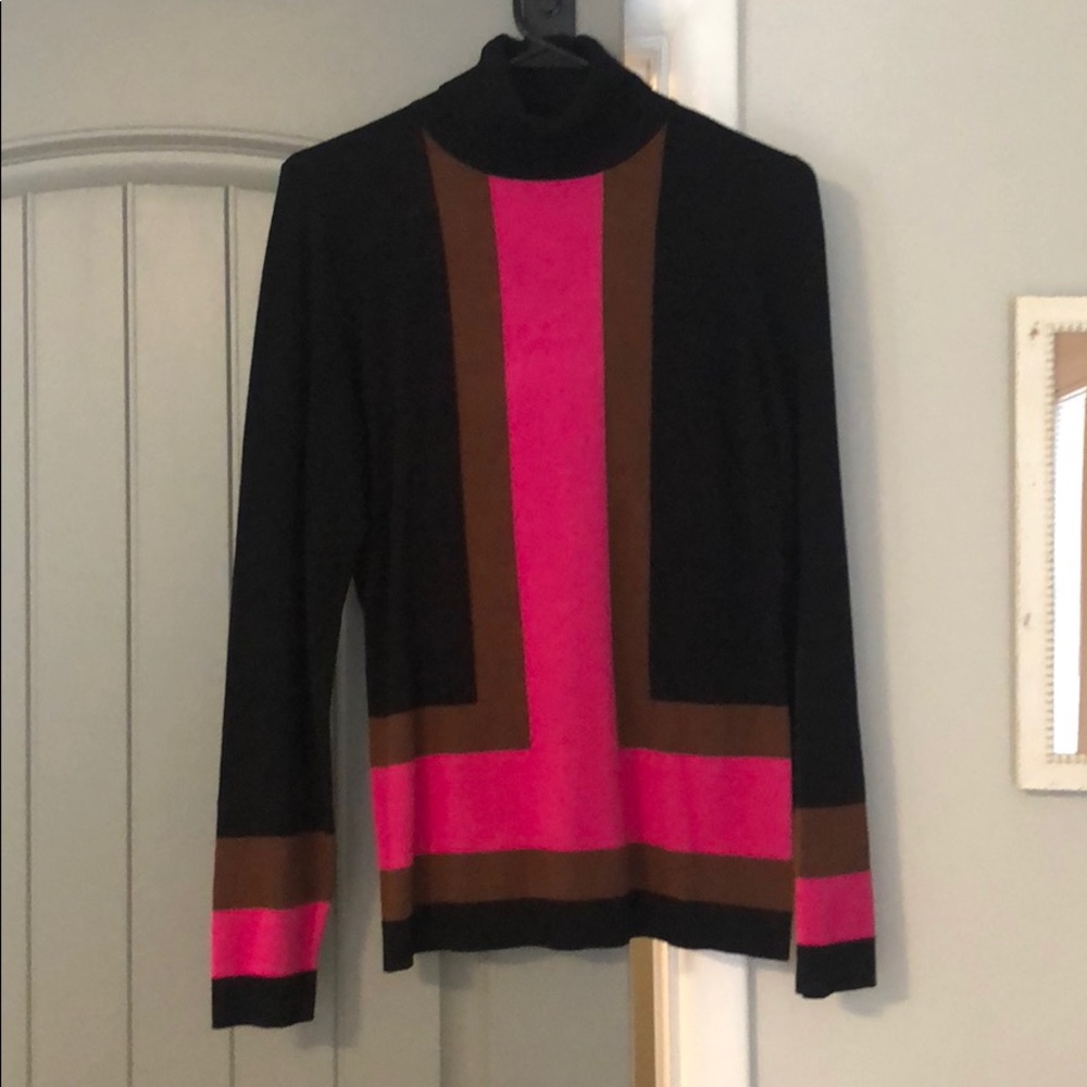 Adorable turtleneck